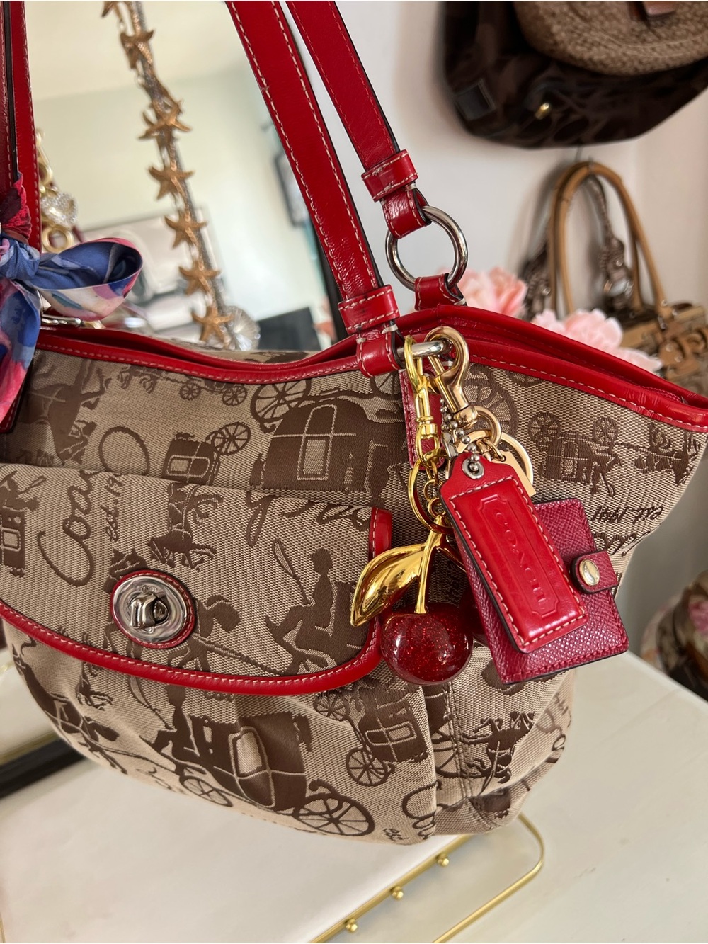 Iconic Coach Horse & Carriage brown canvas shoulder bag w red trim - Picture 8 of 15